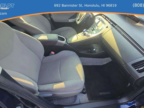 Used 2014 Toyota Prius Two FWD image 14