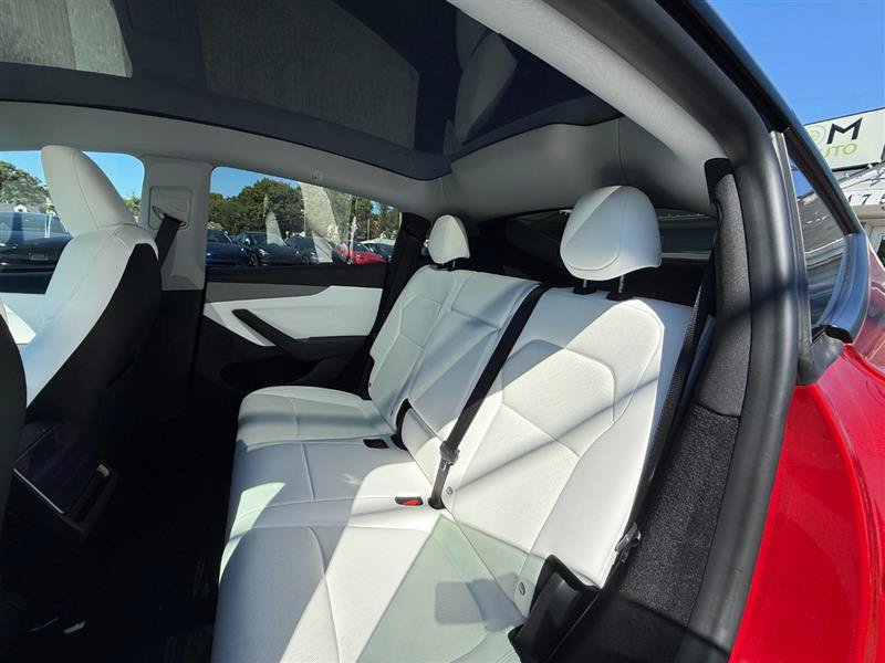 Used 2026 Tesla Model Y Long Range AWD/4WD image 15