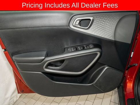 Used 2022 Kia Soul LX w/ Technology Package FWD image 10