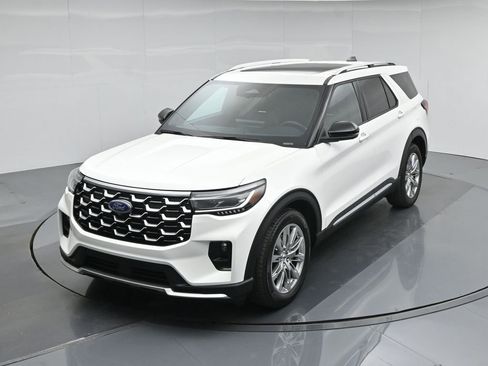Used 2025 Ford Explorer Platinum RWD image 42