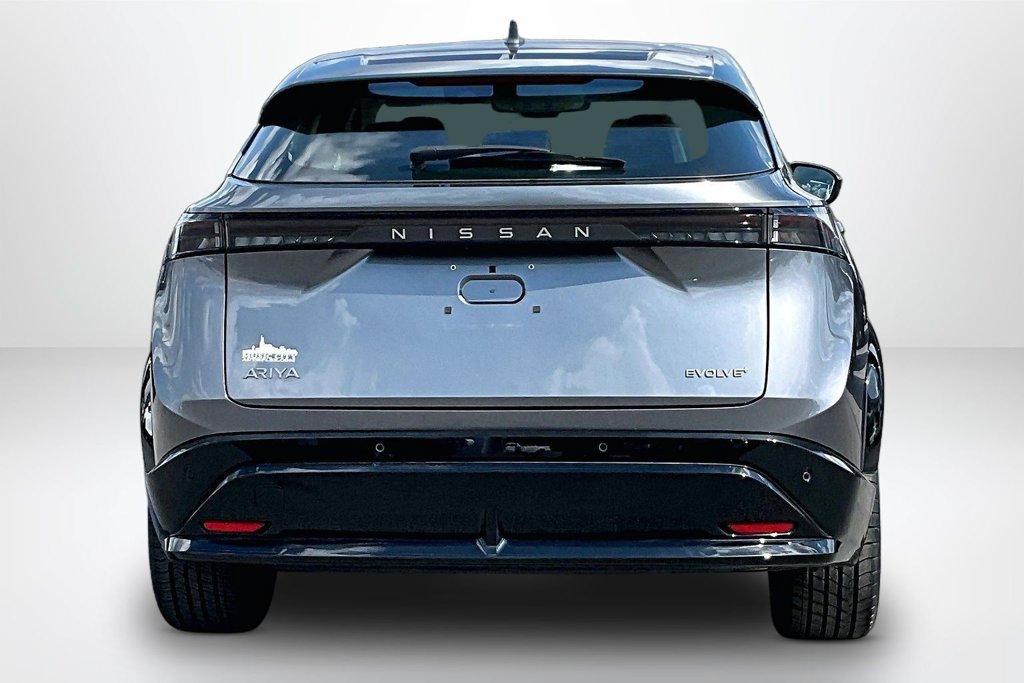 Used 2024 Nissan Ariya FWD image 7