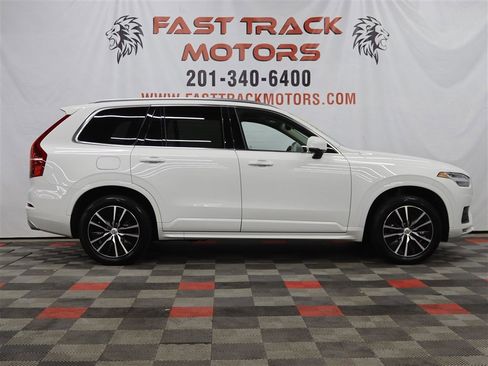 Used 2020 Volvo XC90 T5 Momentum AWD/4WD image 4
