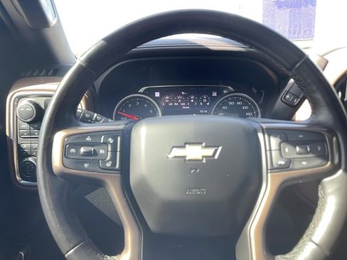 Used 2021 Chevrolet Silverado 1500 High Country w/ Technology Package image 17
