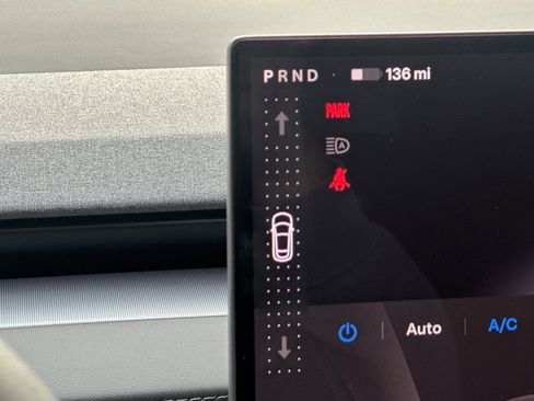 Used 2026 Tesla Model Y 2WD image 25