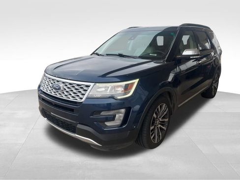 Used 2016 Ford Explorer Platinum image 2