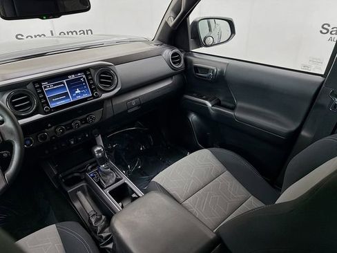 Used 2020 Toyota Tacoma TRD Off-Road image 21