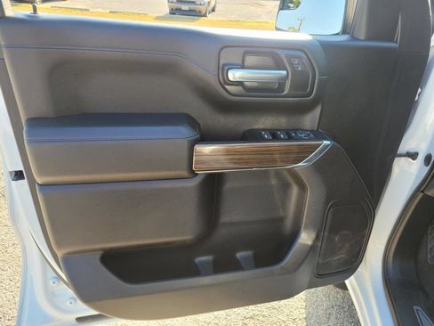 Used 2022 Chevrolet Silverado 1500 LT RWD image 19
