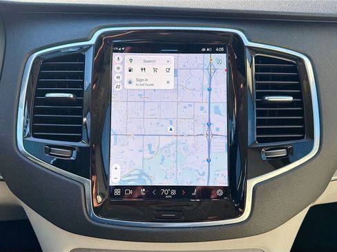 Used 2025 Volvo XC90 B5 Plus w/ Protection Package Premier image 33