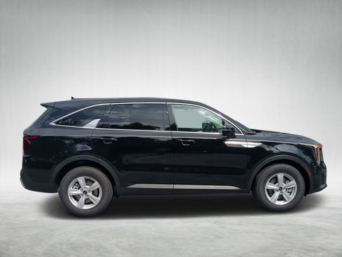 New 2026 Kia Sorento LX image 2