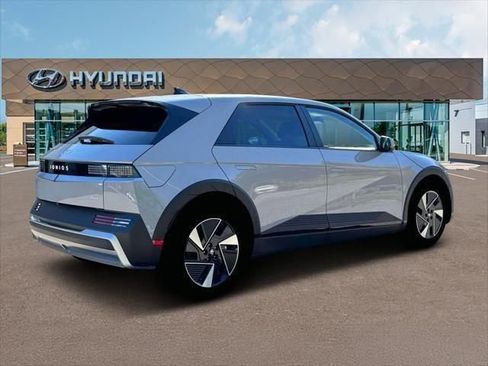 New 2026 Hyundai Ioniq 5 SEL AWD/4WD image 8