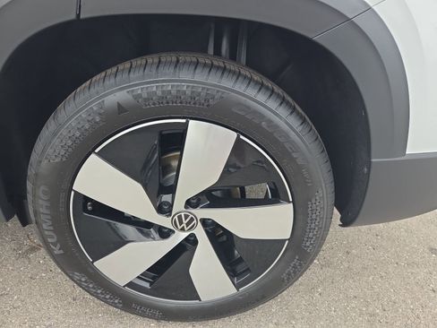 New 2026 Volkswagen Taos S AWD/4WD image 14