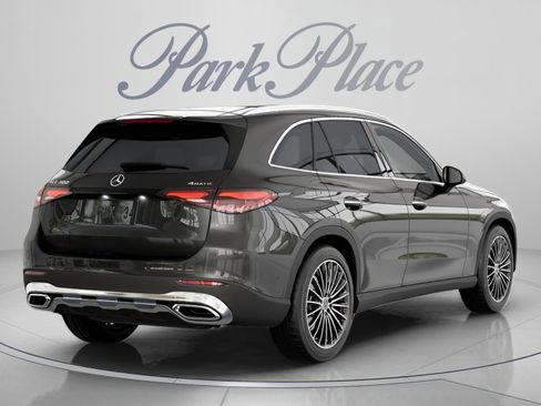 Used 2026 Mercedes-Benz GLC 300 4MATIC image 22