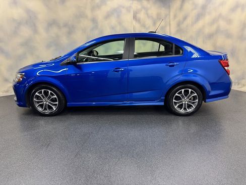 Used 2017 Chevrolet Sonic LT w/ Convenience Package image 3