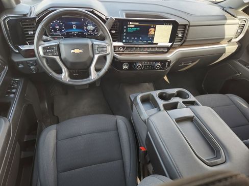 Used 2024 Chevrolet Silverado 1500 LT image 31