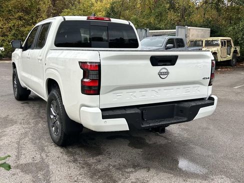 New 2026 Nissan Frontier SV w/ SV Convenience Package AWD/4WD image 5