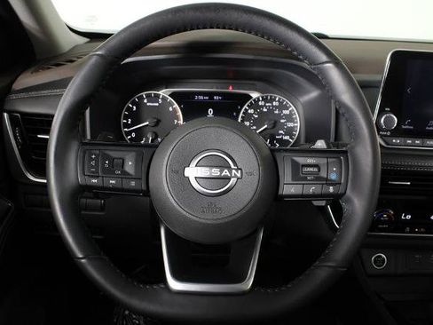 Certified 2022 Nissan Rogue SV w/ SV Premium Package FWD image 10
