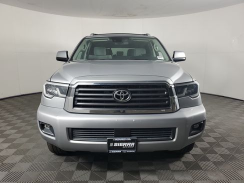 Used 2019 Toyota Sequoia SR5 AWD/4WD image 9