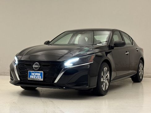 Used 2024 Nissan Altima 2.5 S FWD image 2