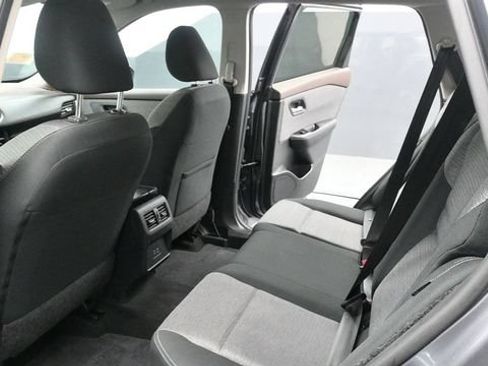 Used 2023 Nissan Rogue SV AWD/4WD image 11