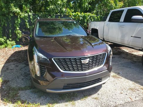 Used 2020 Cadillac XT4 Premium Luxury w/ Enhanced Visibility Package AWD/4WD image 3