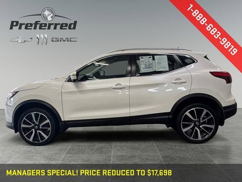Used 2019 Nissan Rogue Sport SL w/ Premium Package image 11