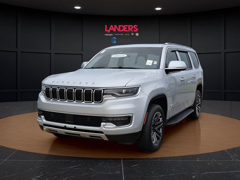 Used 2022 Jeep Wagoneer Series III AWD/4WD image 1