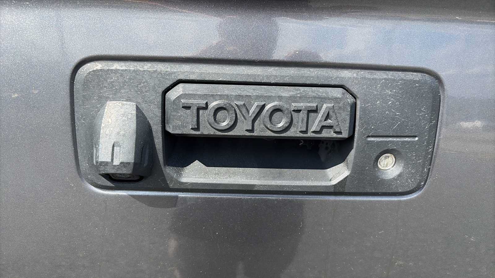 Used 2018 Toyota Tundra SR5 w/ SR5 Upgrade Package AWD/4WD image 29