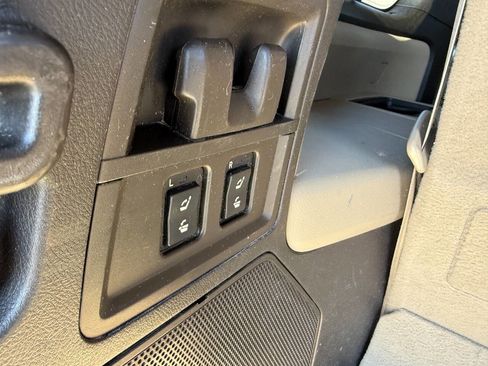 Used 2008 Toyota Sequoia Limited image 25