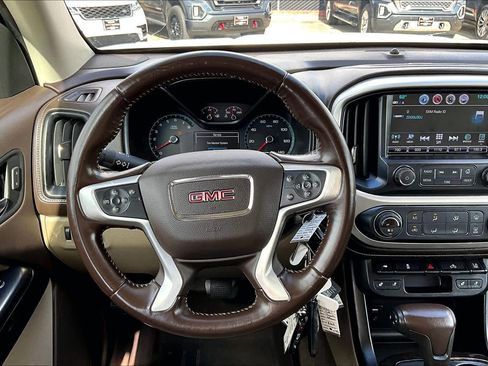 Used 2017 GMC Canyon SLT w/ Driver Alert Package image 6