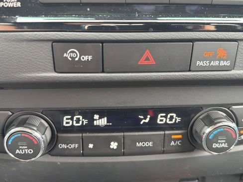 Used 2024 Nissan Frontier PRO-4X w/ Pro Convenience Package AWD/4WD image 13