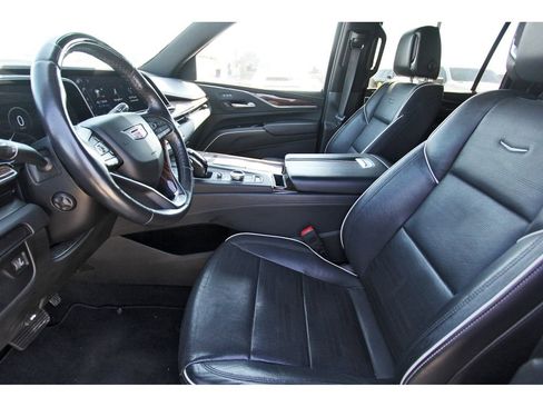 Used 2023 Cadillac Escalade ESV Premium Luxury image 6