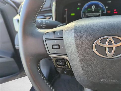 Certified 2025 Toyota Camry SE w/ Convenience Package FWD image 15