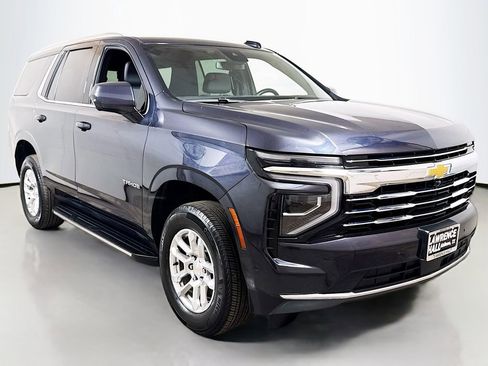 Used 2025 Chevrolet Tahoe LT RWD image 3