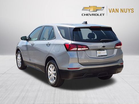 Used 2023 Chevrolet Equinox LS FWD image 7