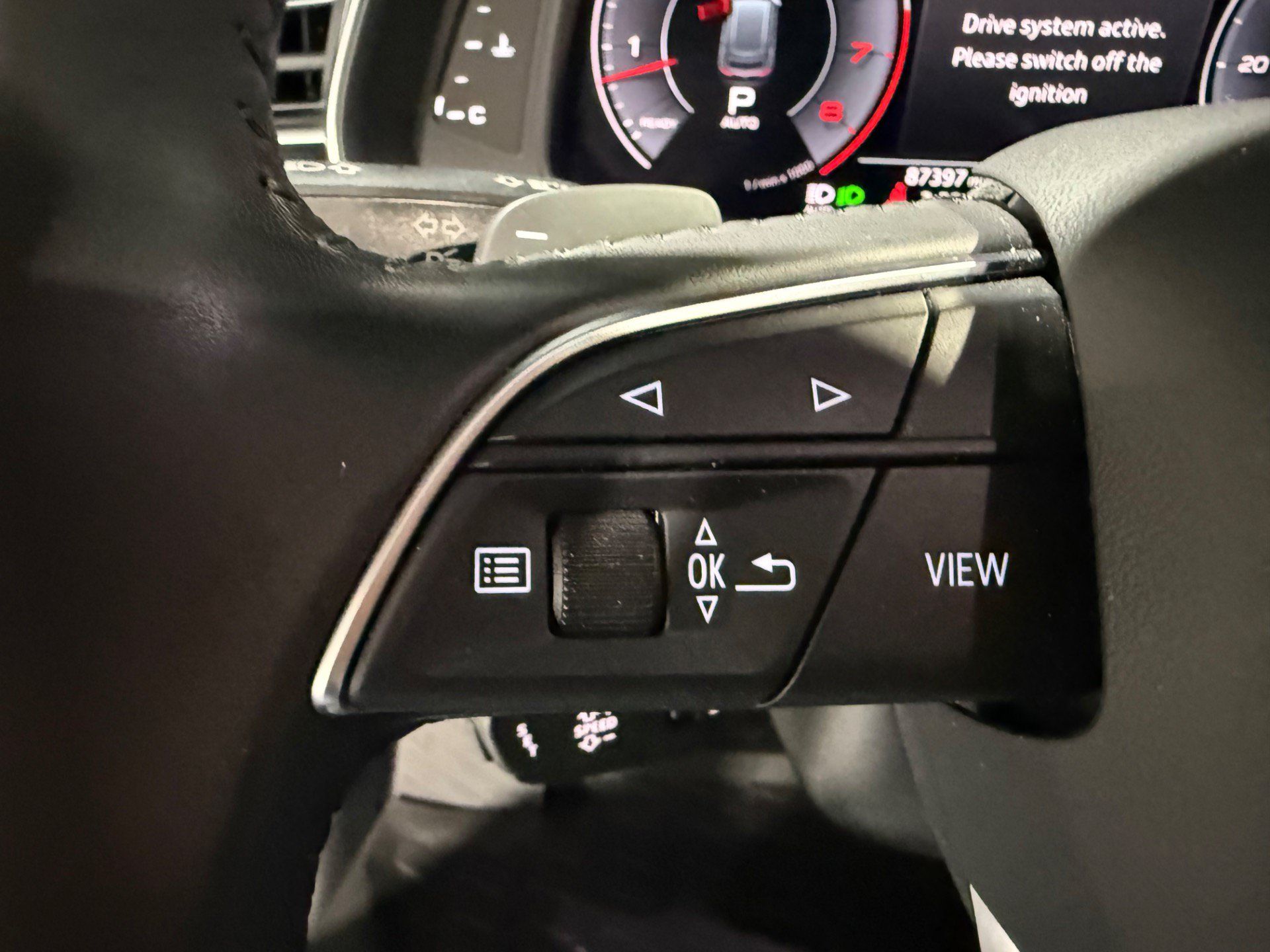 Used 2019 Audi Q8 Prestige w/ Luxury Package AWD/4WD image 32