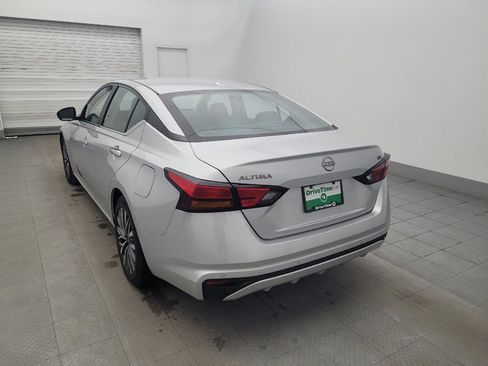 Used 2023 Nissan Altima 2.5 SV image 5