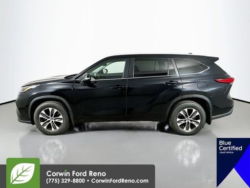 Used 2023 Toyota Highlander XLE AWD/4WD image 4