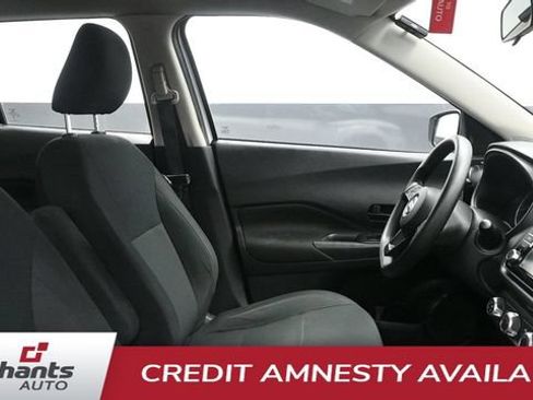 Used 2024 Nissan Kicks S FWD image 13