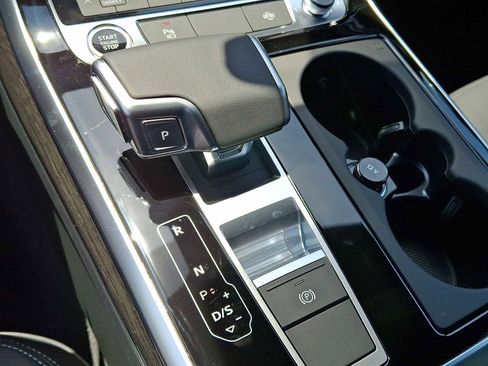 New 2025 Audi Q8 Premium image 15