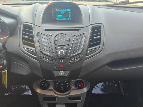 Used 2016 Ford Fiesta SE FWD image 29