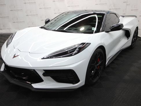 Used 2021 Chevrolet Corvette Stingray Preferred Conv w/ Z51 Performance Package RWD image 1