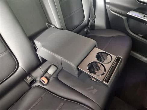 Certified 2025 Mercedes-Benz GLC 300 4MATIC image 67