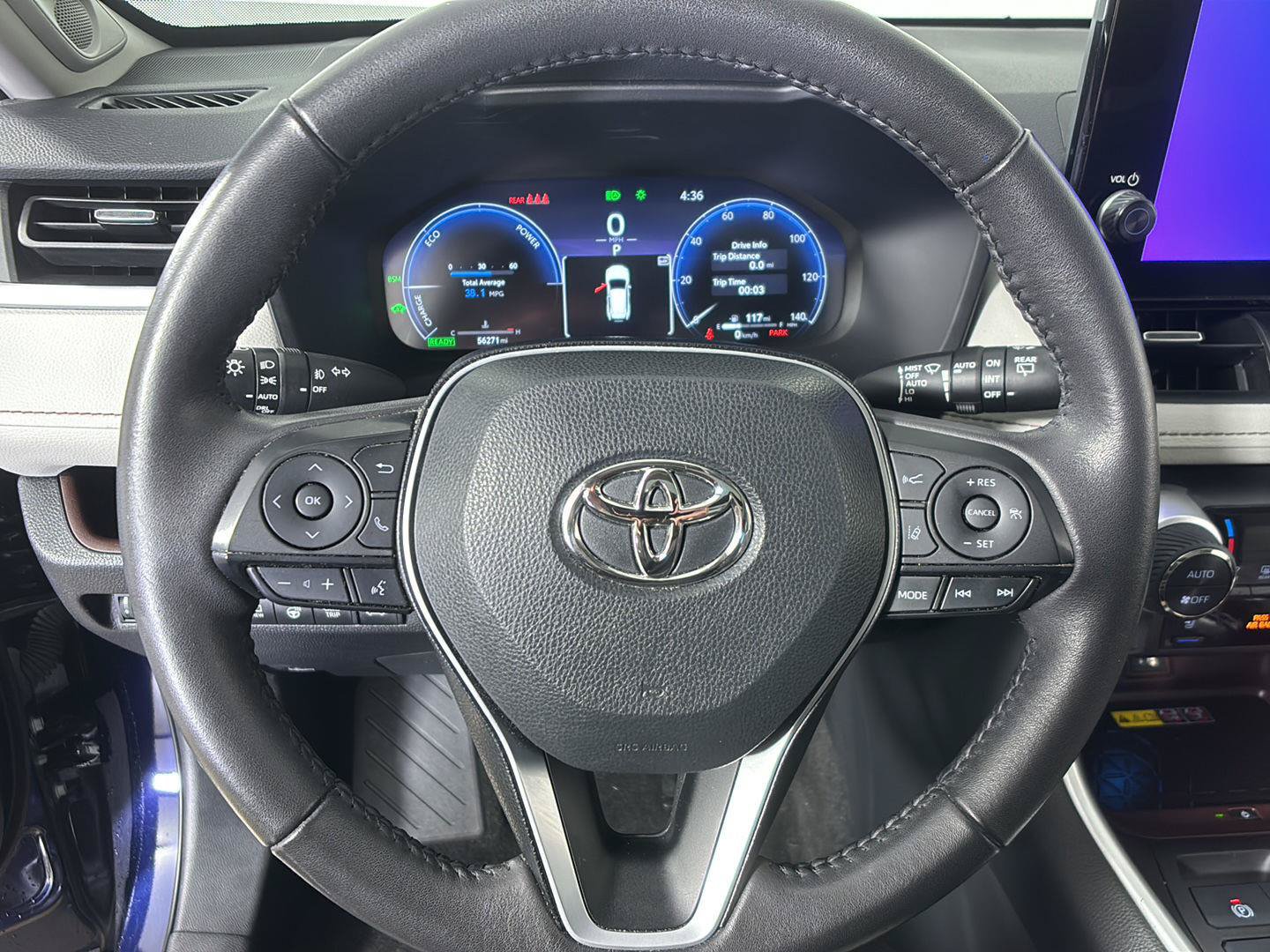 Used 2023 Toyota RAV4 Limited AWD/4WD image 27