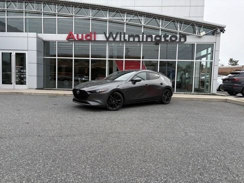 Used 2022 MAZDA MAZDA3 s image 2