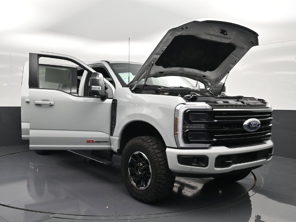 Used 2025 Ford F250 Platinum w/ Tremor Off-Road Package AWD/4WD image 32