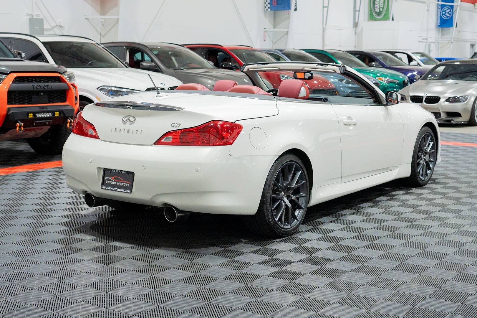 Used 2013 INFINITI G37 IPL RWD image 8