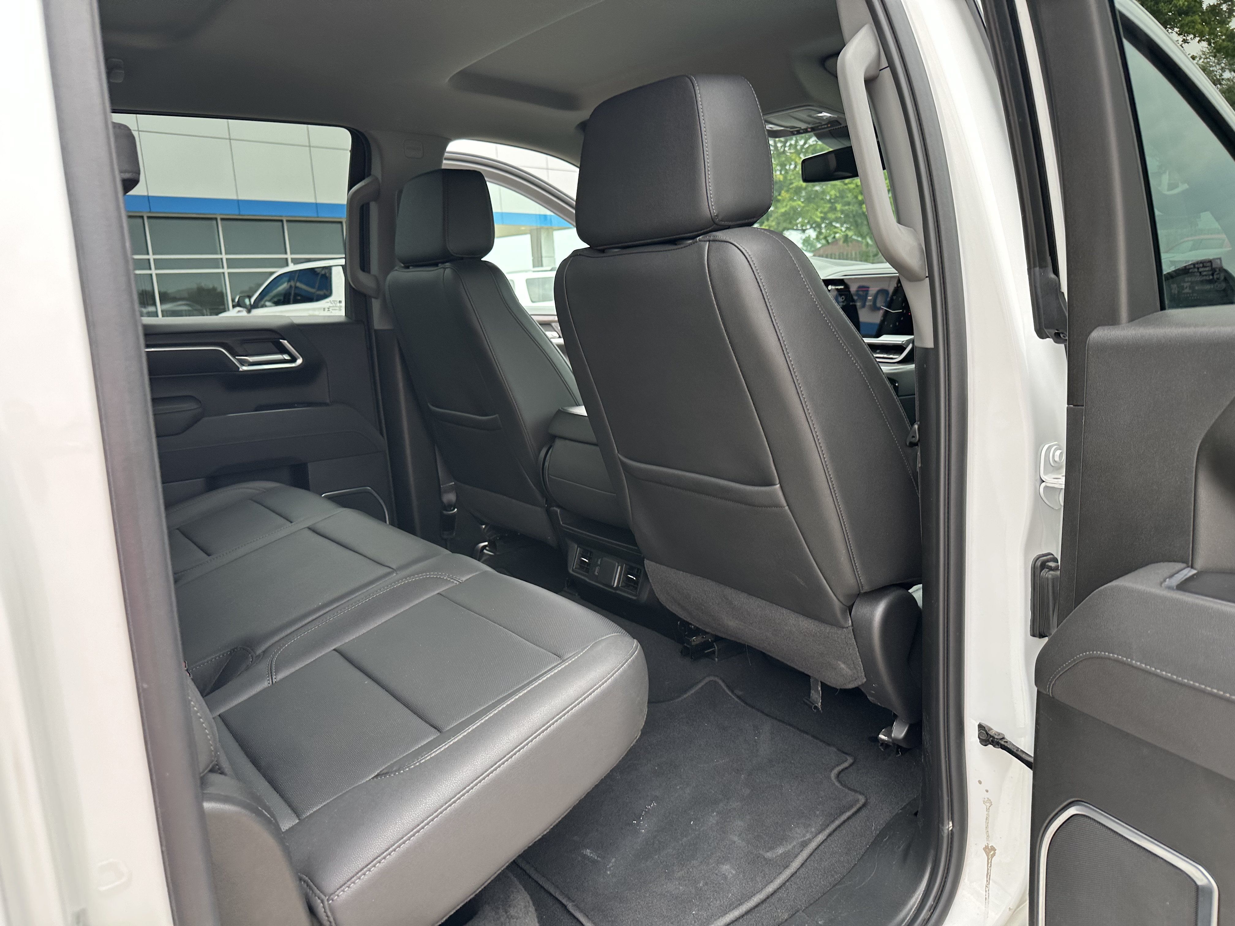 Certified 2026 GMC Sierra 1500 SLT AWD/4WD image 31