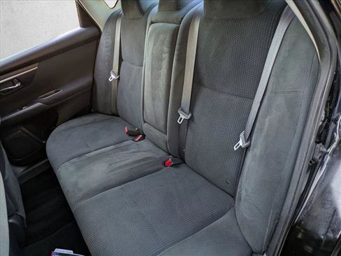 Used 2015 Nissan Altima 2.5 SV image 16