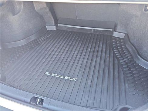 Used 2023 Toyota Camry SE image 6