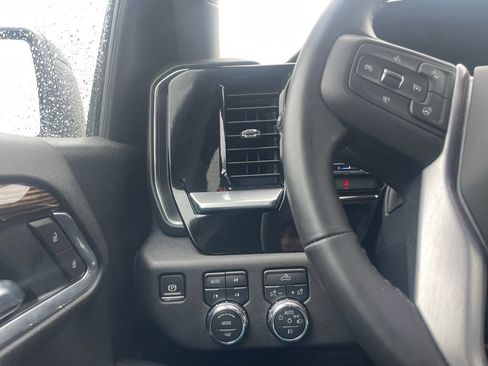 Used 2025 GMC Sierra 1500 Elevation w/ X31 Off-Road Package AWD/4WD image 12